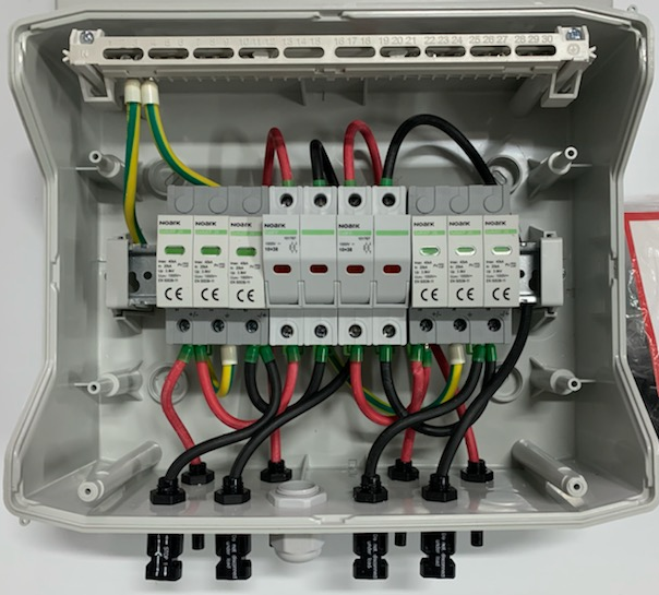 Skrzynka przył. hermetyczna z ogranicznikiem przepięć DC 1000V typ 2, 2*łańcuch PV, 2*MPPT